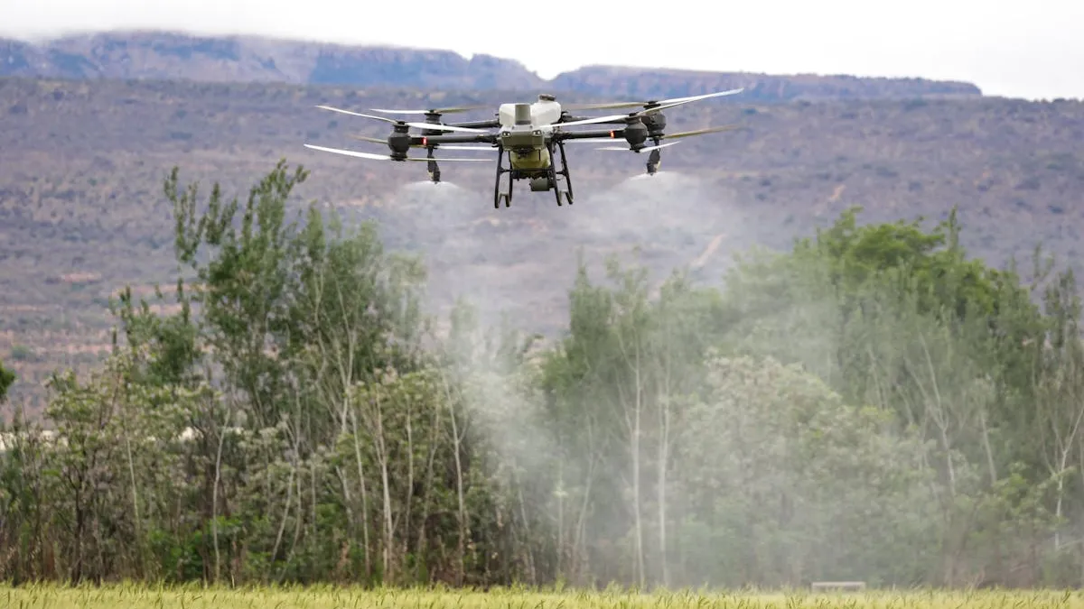 IDARON alerta uso irregular de drones agrícolas na Agrocom